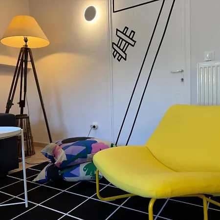 Daire Luxury Studioarchit 7 & Jacuzzi Patras