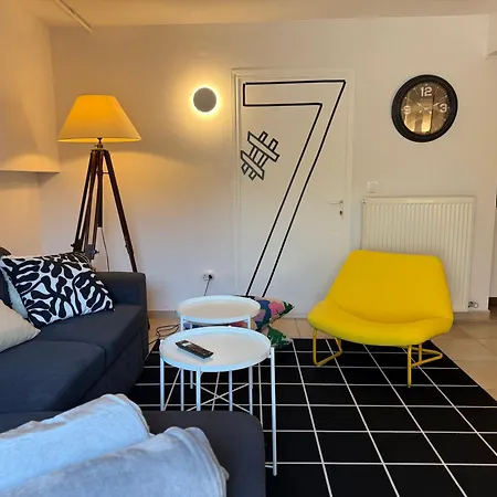 Luxury Studioarchit 7 & Jacuzzi *