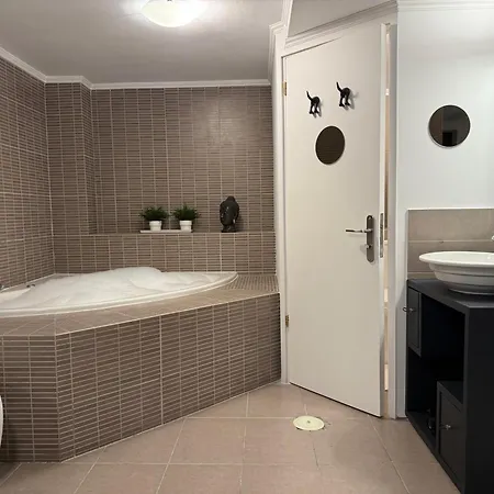 Luxury Studioarchit 7 & Jacuzzi Πάτρα