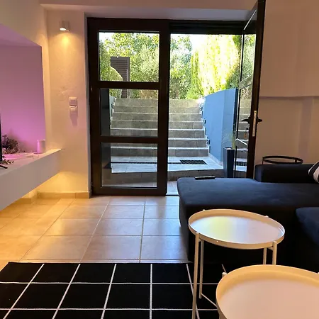 Luxury Studioarchit 7 & Jacuzzi * Патра