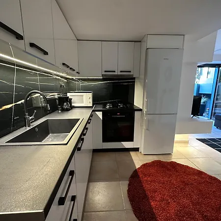 Luxury Studioarchit 7 & Jacuzzi *