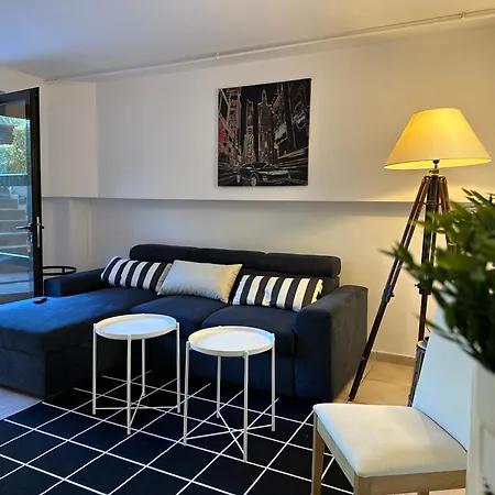 Апартаменты Luxury Studioarchit 7 & Jacuzzi Патра