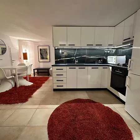 Luxury Studioarchit 7 & Jacuzzi 파트라