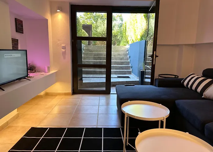 Luxury Studioarchit 7 & Jacuzzi * Patras